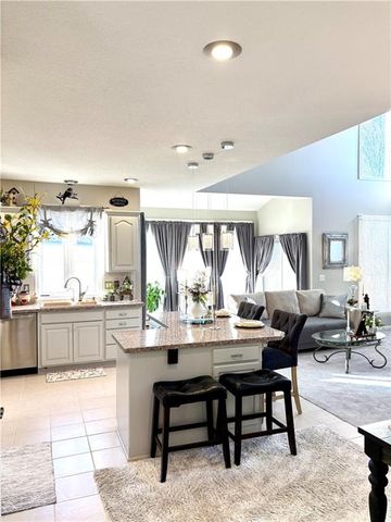 414 S Borgman Road, Buckner, MO 64016