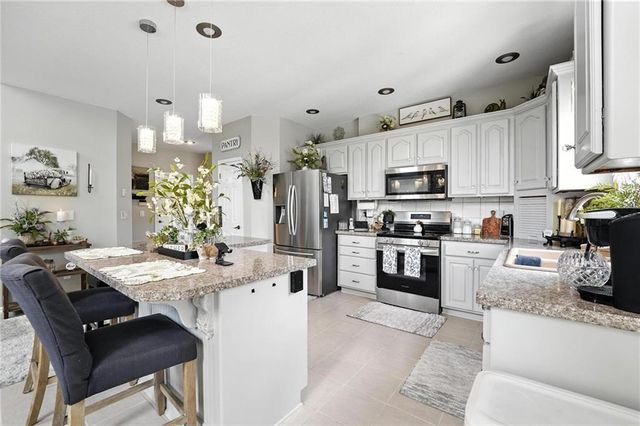 414 S Borgman Road, Buckner, MO 64016