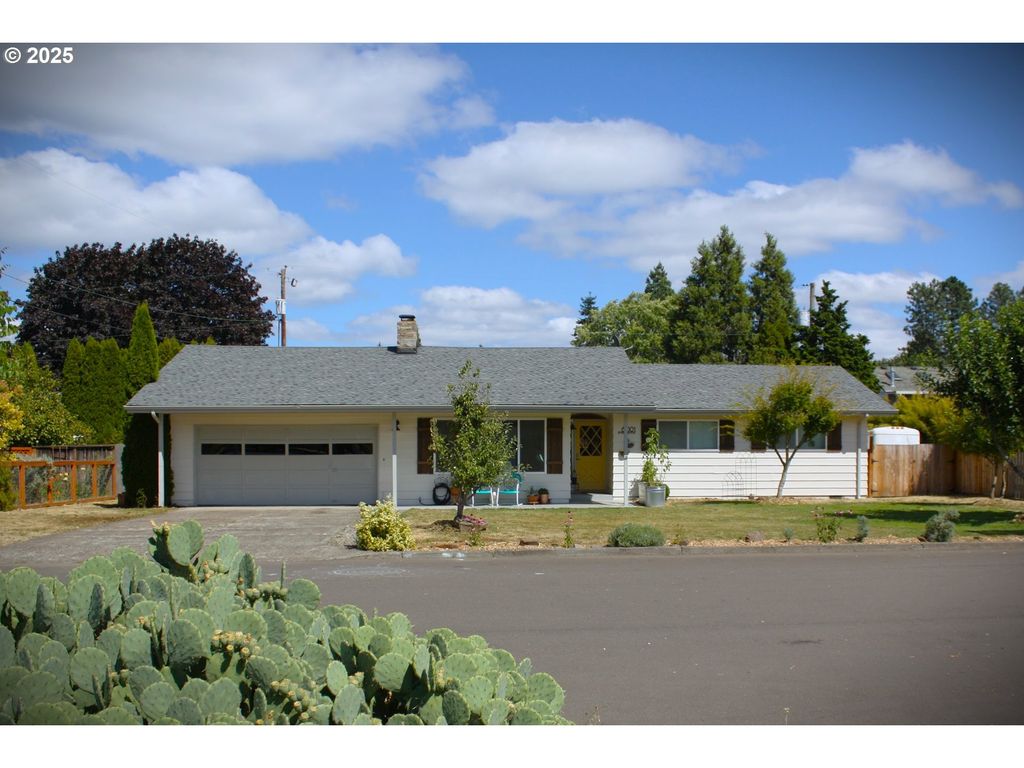 6001 Nw PERTHSHIRE Rd, Vancouver, WA 98663