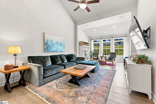 44 Moss Hollow Way, Simpsonville, SC 29680