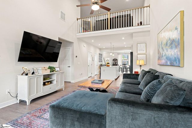 44 Moss Hollow Way, Simpsonville, SC 29680