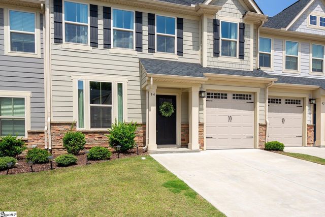 44 Moss Hollow Way, Simpsonville, SC 29680