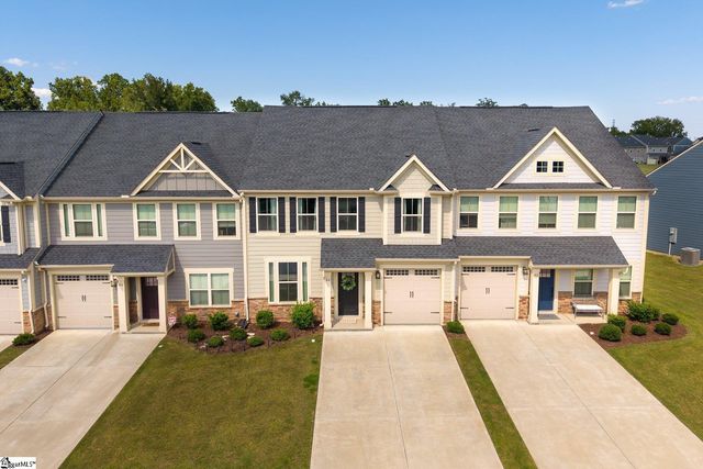 44 Moss Hollow Way, Simpsonville, SC 29680