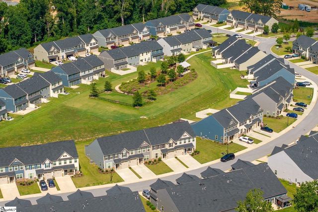 44 Moss Hollow Way, Simpsonville, SC 29680