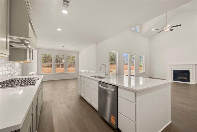 8320 Creekside Overlook Drive, Gainesville, GA 30506