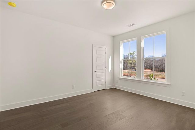 8320 Creekside Overlook Drive, Gainesville, GA 30506