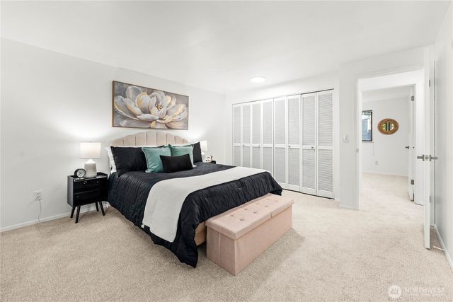 18001 NE 10th Street, Bellevue, WA 98008
