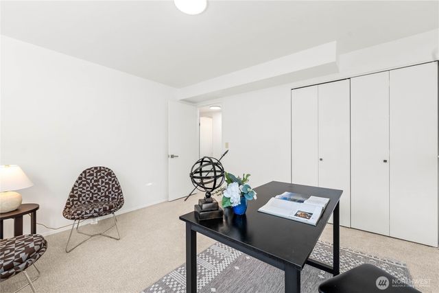 18001 NE 10th Street, Bellevue, WA 98008