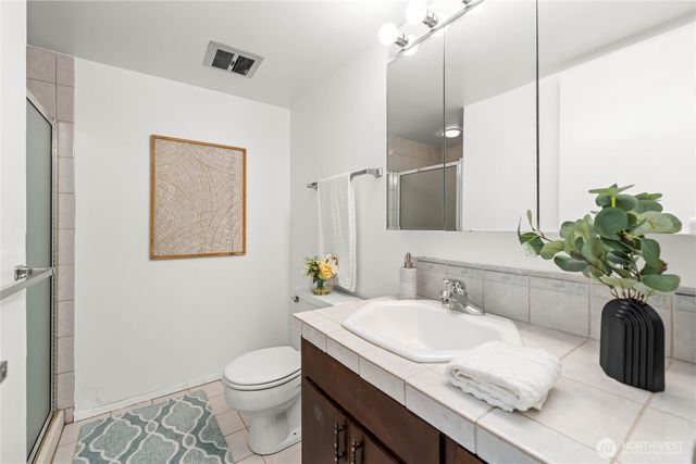 18001 NE 10th Street, Bellevue, WA 98008