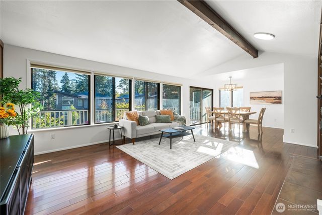 18001 NE 10th Street, Bellevue, WA 98008