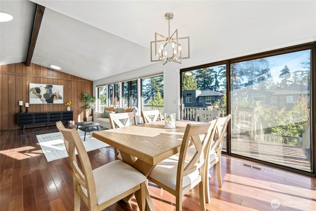 18001 NE 10th Street, Bellevue, WA 98008