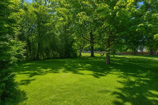 7364 N Braeburn LANE, Glendale, WI 53209