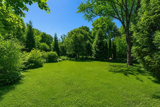 7364 N Braeburn LANE, Glendale, WI 53209