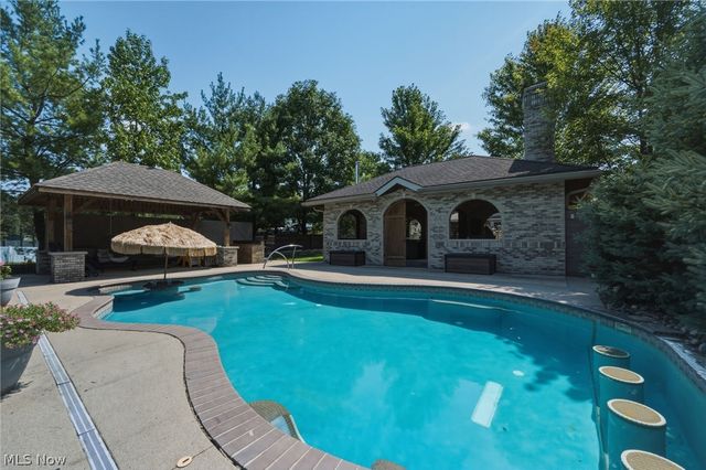 1387 Nesbitt Road, Northfield, OH 44067