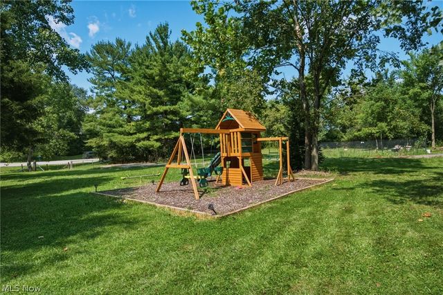 1387 Nesbitt Road, Northfield, OH 44067