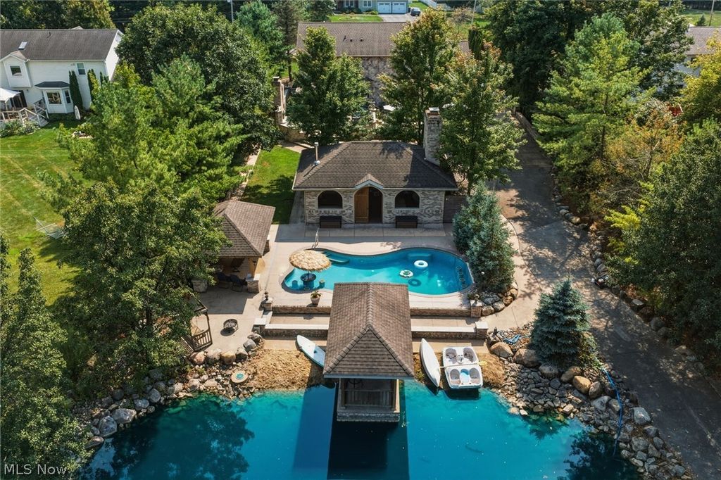 1387 Nesbitt Road, Northfield, OH 44067