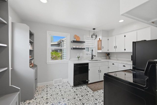 713 Dempsey Road, Madison, WI 53714