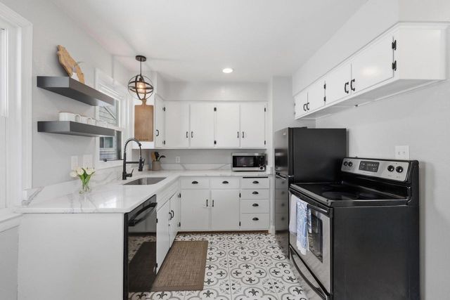 713 Dempsey Road, Madison, WI 53714