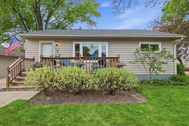 713 Dempsey Road, Madison, WI 53714
