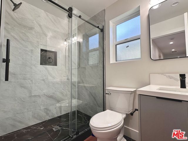 11512 Oxford Avenue F, Hawthorne, CA 90250