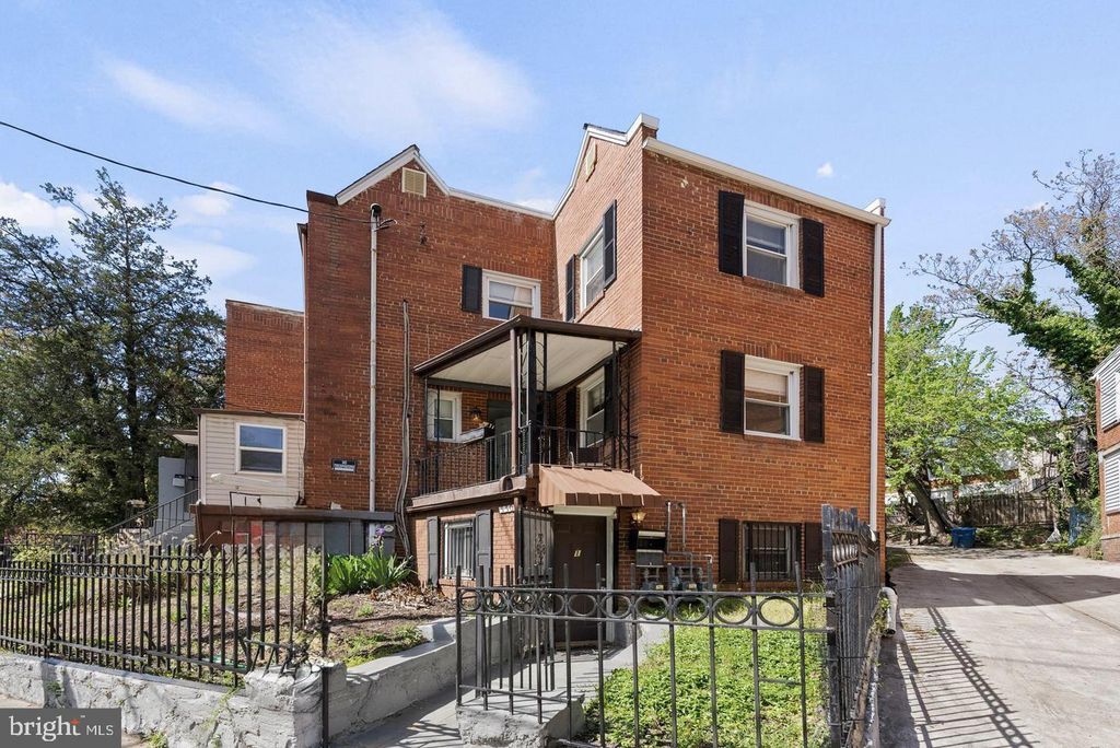 550 MALCOLM X AVE SE, Washington, DC 20032