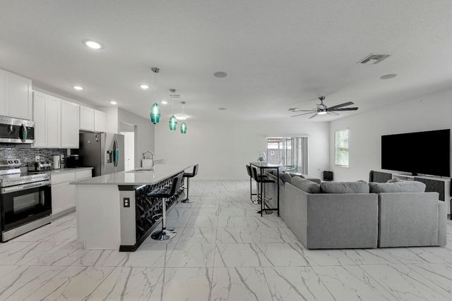 684 SW Jada Road, Port St. Lucie, Port St Lucie, FL 34953