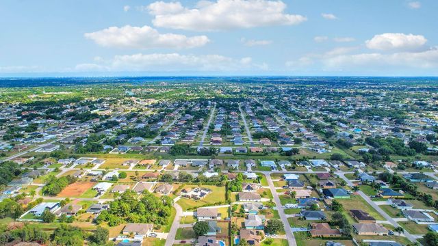 684 SW Jada Road, Port St. Lucie, Port St Lucie, FL 34953