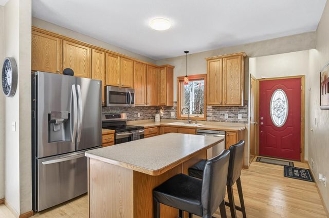 20607 Keystone Avenue, Lakeville, MN 55044