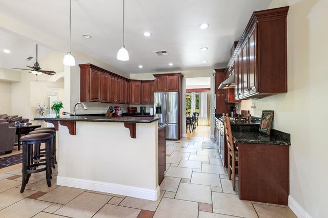 22171 Meyer Road, Bella Vista, CA 96008