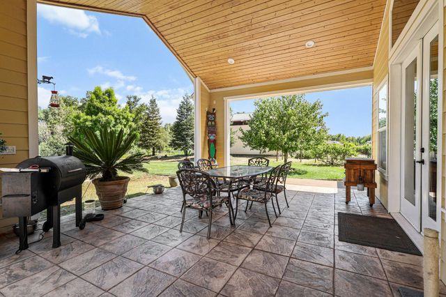 22171 Meyer Road, Bella Vista, CA 96008