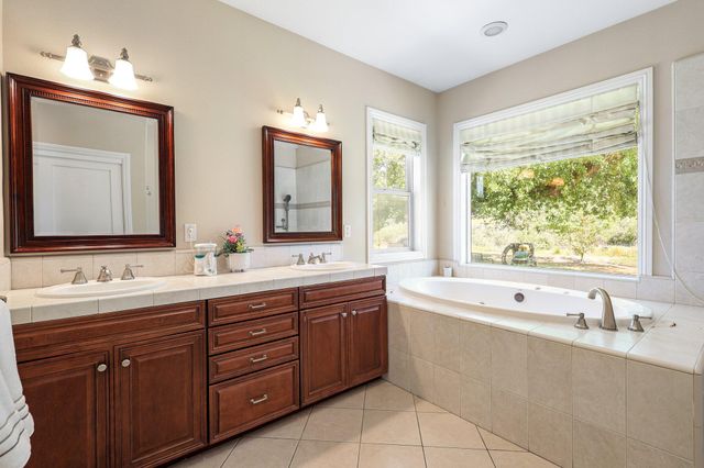 22171 Meyer Road, Bella Vista, CA 96008