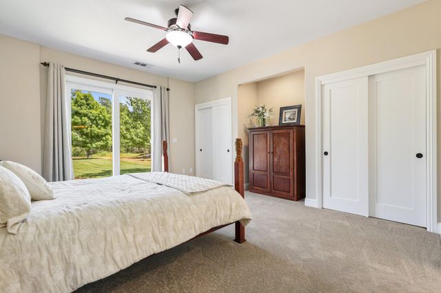 22171 Meyer Road, Bella Vista, CA 96008