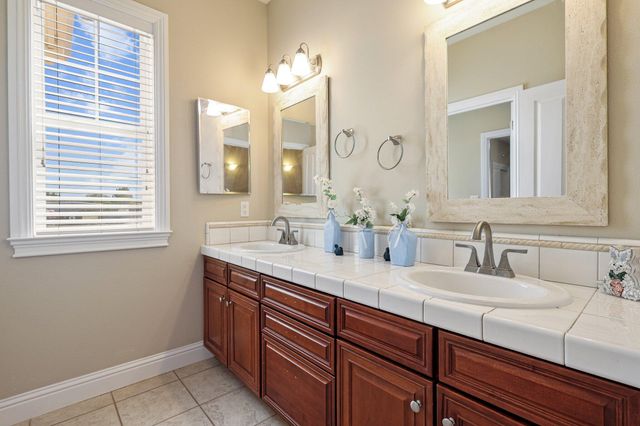 22171 Meyer Road, Bella Vista, CA 96008