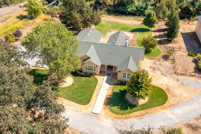 22171 Meyer Road, Bella Vista, CA 96008