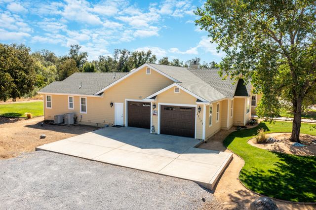 22171 Meyer Road, Bella Vista, CA 96008