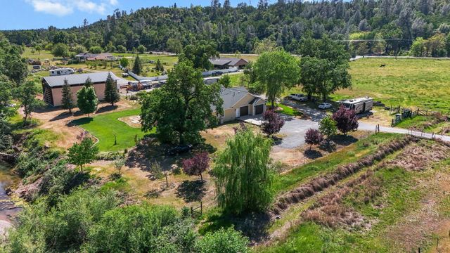 22171 Meyer Road, Bella Vista, CA 96008