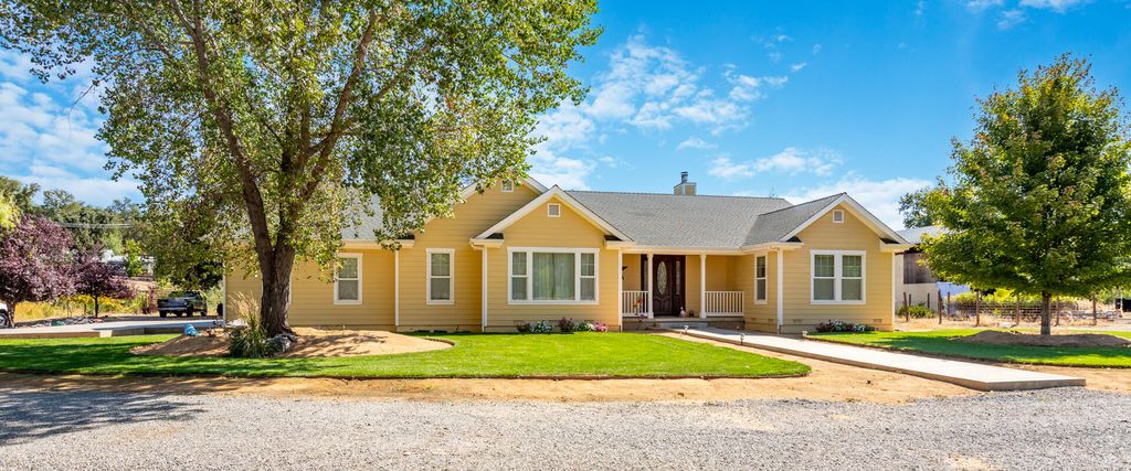 22171 Meyer Road, Bella Vista, CA 96008