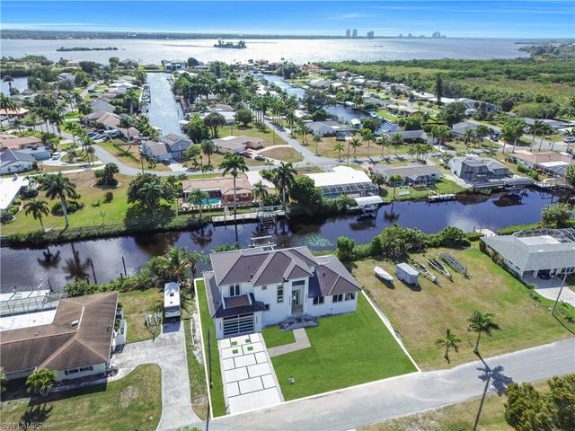 1732 Cascade WAY, North Fort Myers, FL 33901