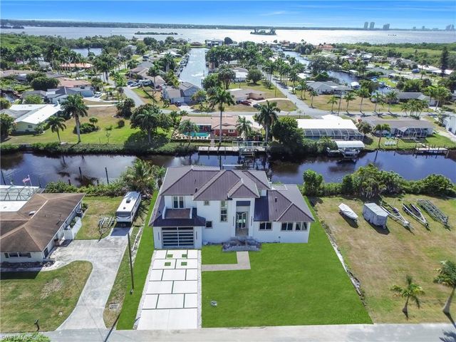 1732 Cascade WAY, North Fort Myers, FL 33901