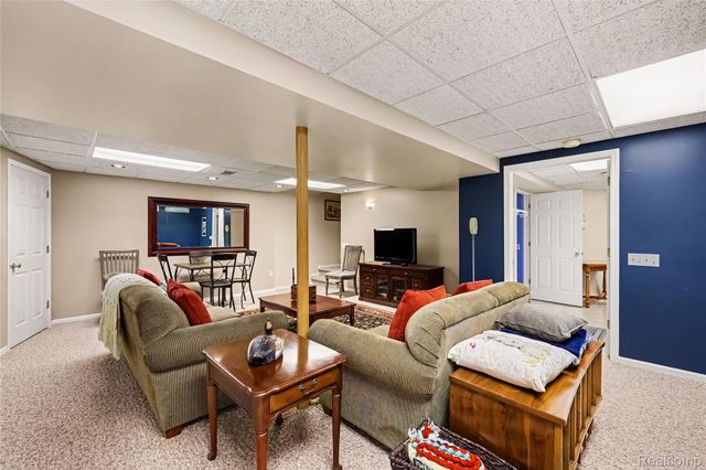 5169 Whipple Lake Road, Independence Charter Township, MI 48348