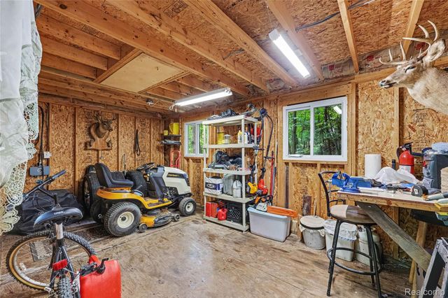 5169 Whipple Lake Road, Independence Charter Township, MI 48348