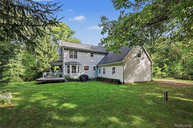 5169 Whipple Lake Road, Independence Charter Township, MI 48348