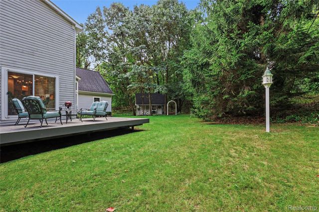 5169 Whipple Lake Road, Independence Charter Township, MI 48348