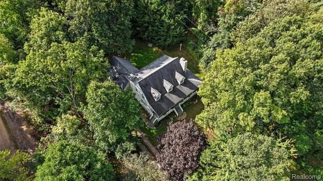 5169 Whipple Lake Road, Independence Charter Township, MI 48348