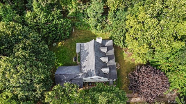 5169 Whipple Lake Road, Independence Charter Township, MI 48348