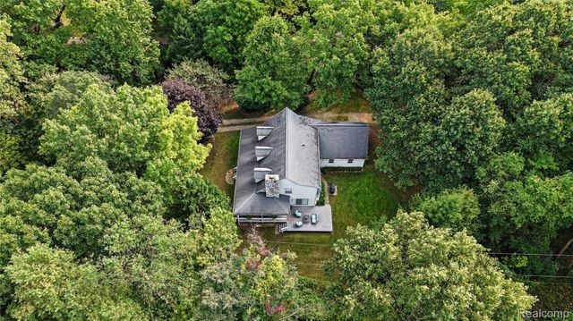 5169 Whipple Lake Road, Independence Charter Township, MI 48348