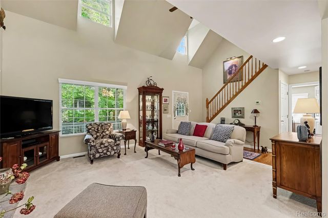 5169 Whipple Lake Road, Independence Charter Township, MI 48348