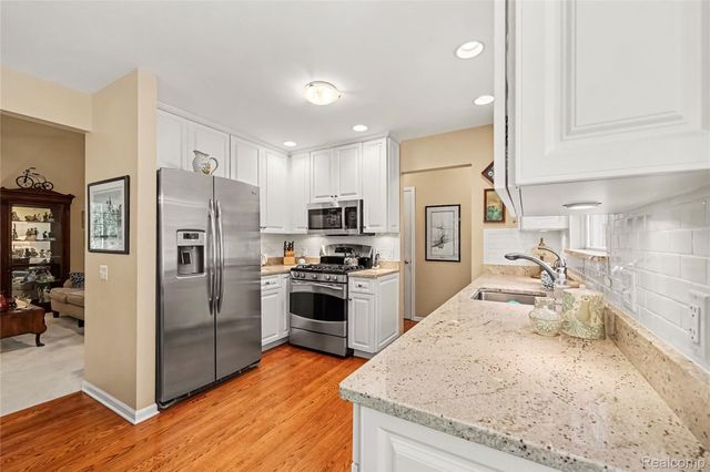 5169 Whipple Lake Road, Independence Charter Township, MI 48348