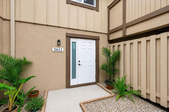 5611 NW 21st Street 8-a, Lauderhill, FL 33313