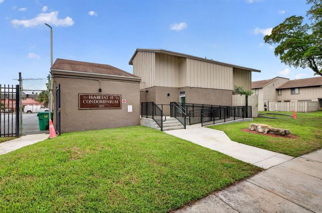 5611 NW 21st Street 8-a, Lauderhill, FL 33313